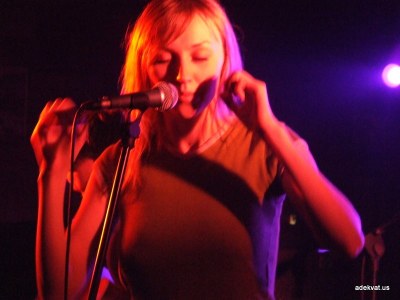 "Мамкины бусы". Фото с февральских концертов 2009