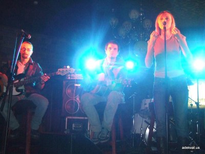 "Мамкины бусы". Фото с февральских концертов 2009