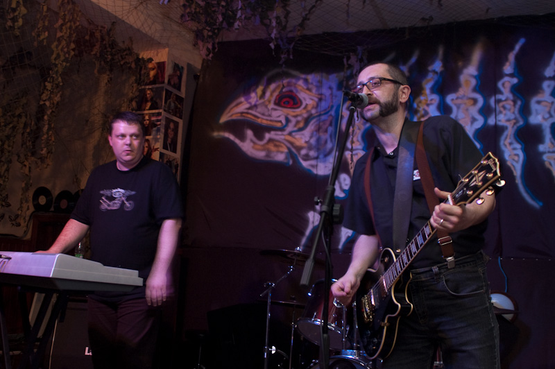 01/05/10 The UNB в студии и на концерте