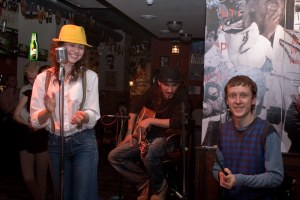 08/05/10 Miss Silence в пивной "История"