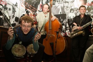 08/05/10 Miss Silence в пивной "История"