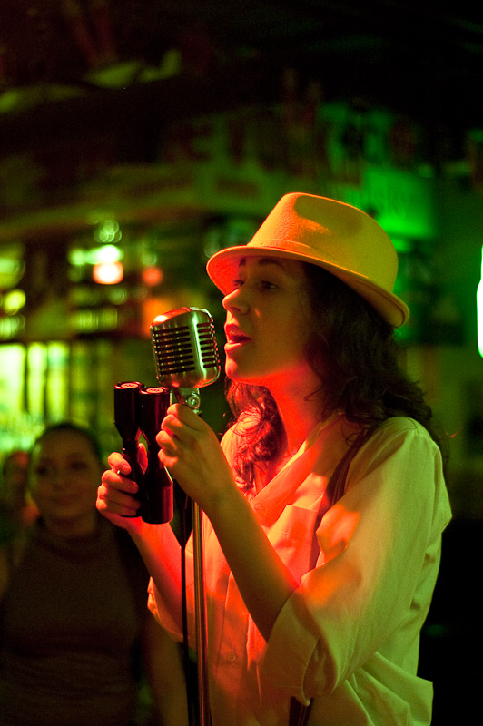 08/05/10 Miss Silence в пивной "История"