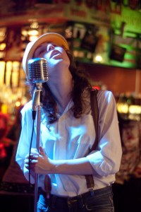 08/05/10 Miss Silence в пивной "История"