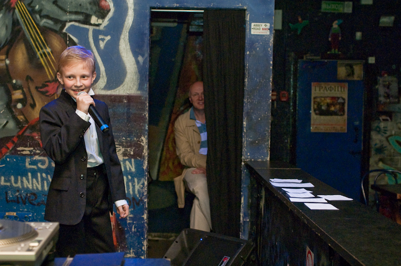 21/05/10 Юра Демидович в "Граффити"