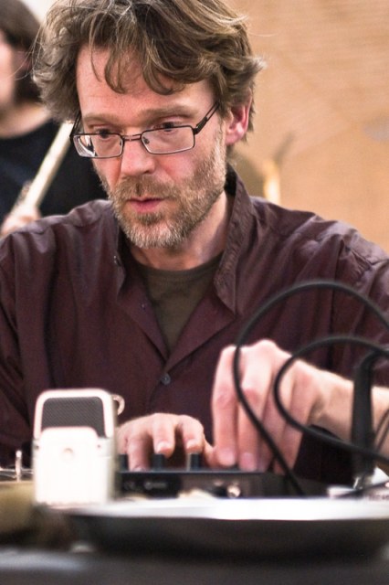 10/04/10 - Неофициальное открытие фестиваля InTouch во Дворце Искусств