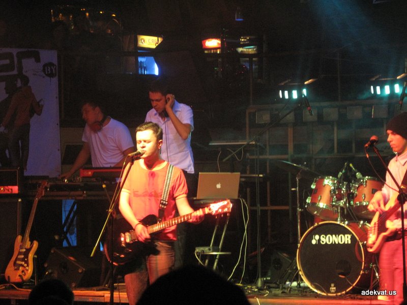 07/03/10 - Группа "Lюк" при участии группы CherryVata @ Реактор