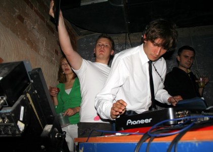 24/06/08 - Почти в квадрате @ Fabrique