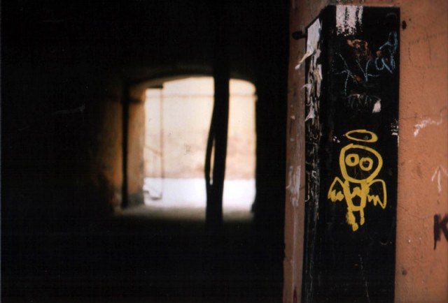 Надписи на стенах. Питер. 